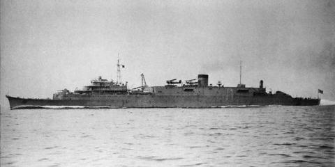 Japanese_submarine_depot_ship_Tsurugizaki_in_1939.jpg